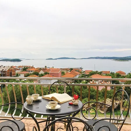 Διαμέρισμα Gorgeous In With House Sea View